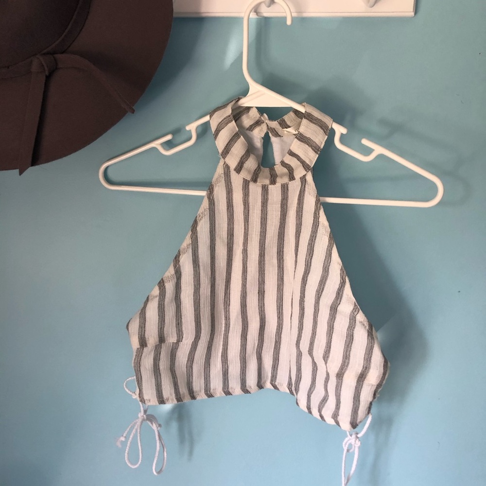 LF Crop Top Halter